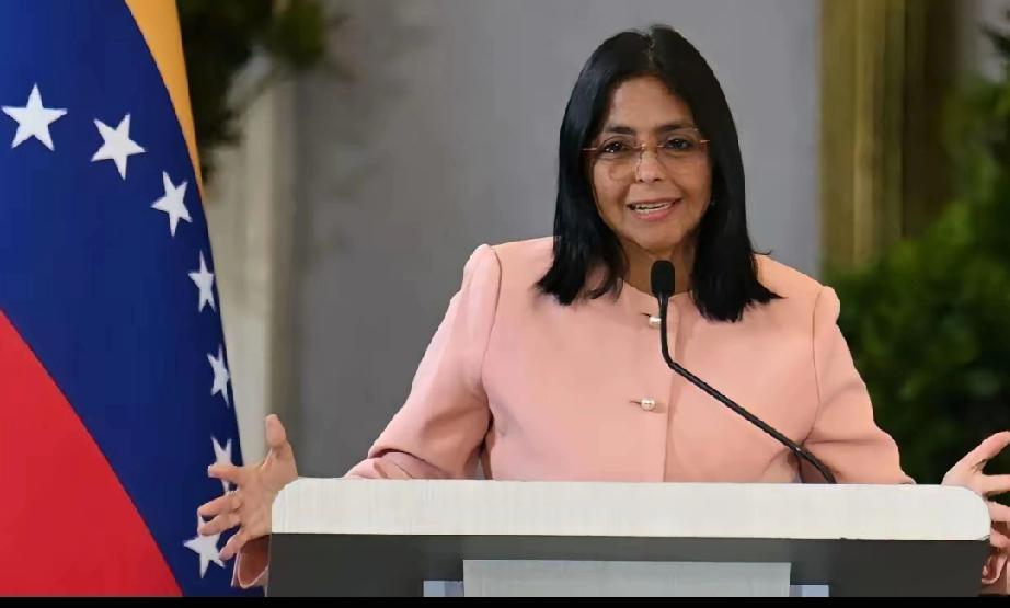 这才是真正的窃国大盗，成功之后装都不装了。最新消息，美国已将委内瑞拉临时总统德