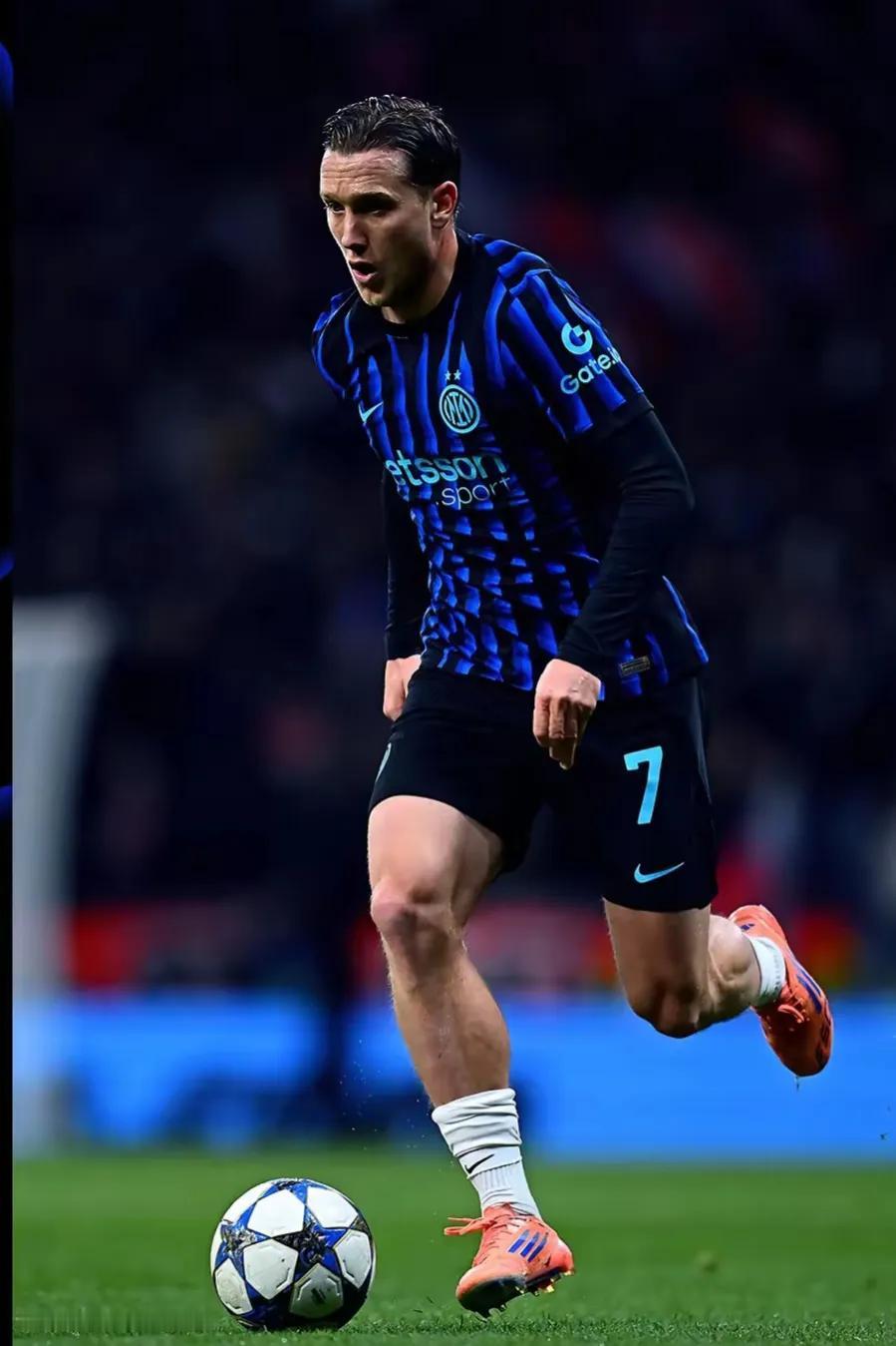 有些国米球迷黑人逻辑简直匪夷所思！换下杰林斯基和邦尼，也能成为攻击齐沃的罪状了！