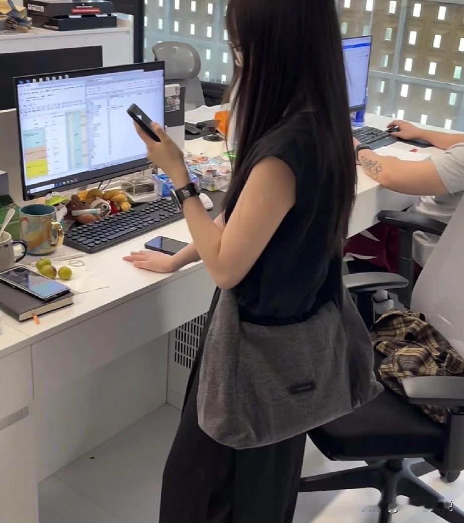 今天开线上周会，hr总监再次强调了招聘组进人一定要做好背调工作，凡是有过仲裁经历