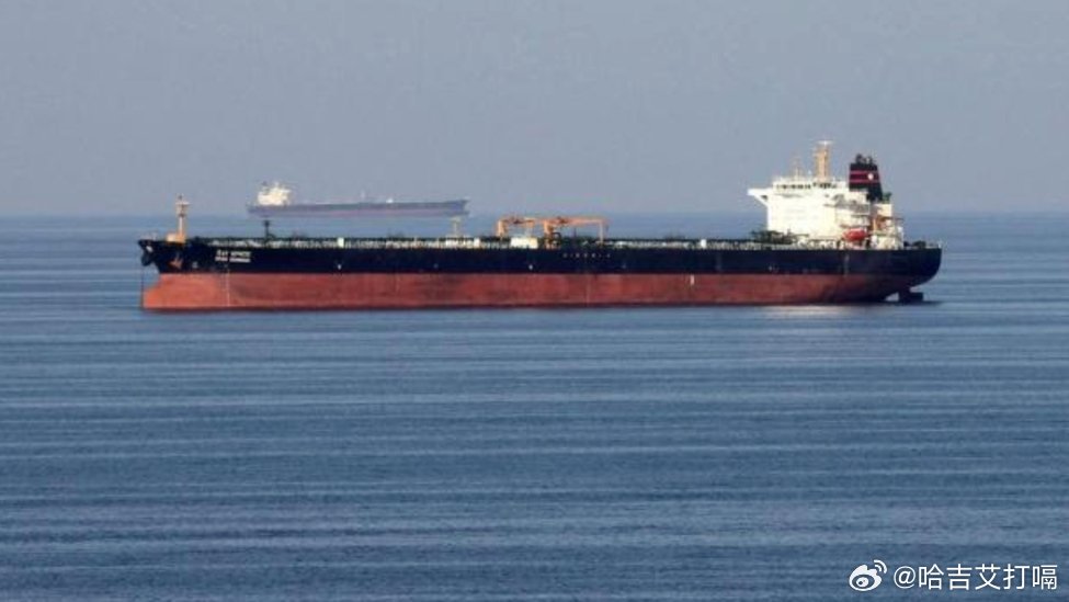 凤凰新闻【伊朗官员：考虑有限放行，前提是油轮所载石油以人民币结算】美国多次警告伊