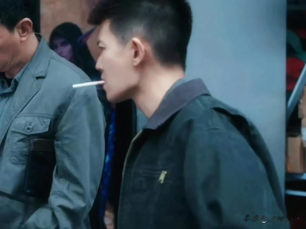 今晚可是哭惨了，李成在哪里哭，我就跟着哭，广文找范队那里我也哭的哗哗的，嘉