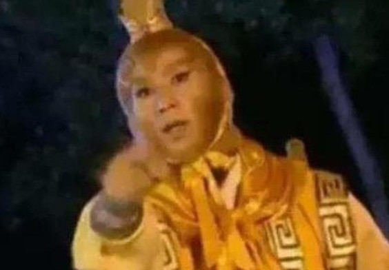 当年，曹荣准备拍《西游记后传》，投资方问他：“孙悟空让谁演呀？”曹荣想都没想，马