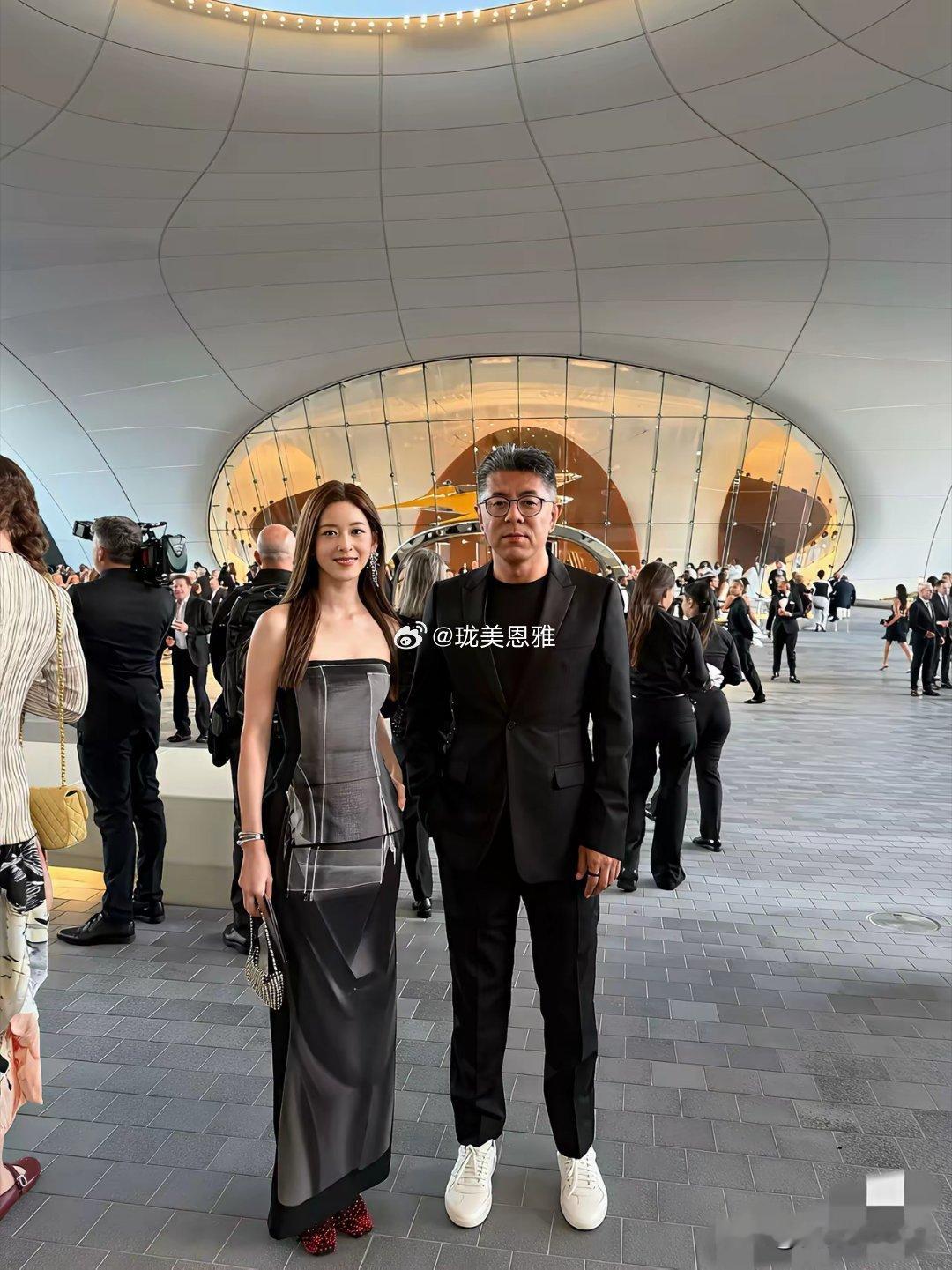 刘强东是我这辈子最羡慕的人太会挑媳妇了！​​​