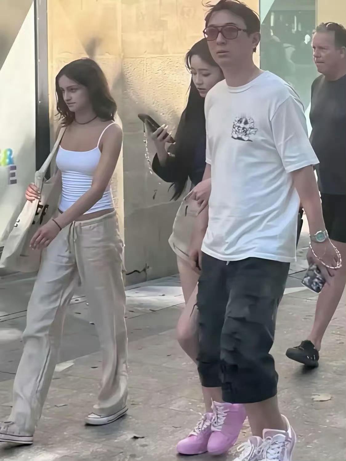 男人为什么要努力赚钱，这也许就是最好的答案吧？他还是有可取之处的