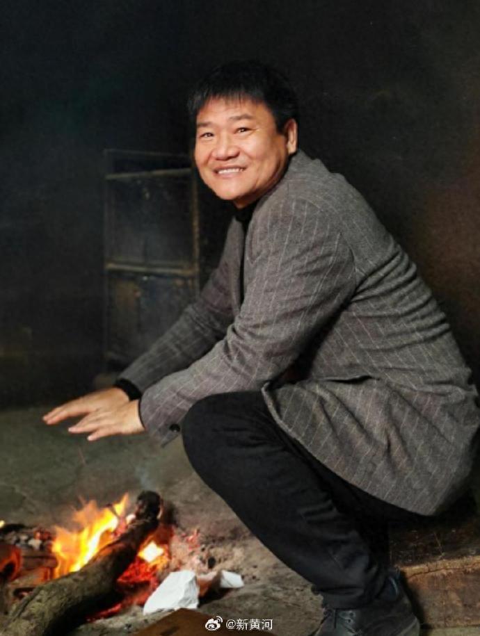 处罚老陈的账号才是对他的根本性伤害。对任何网红来说，其生活和赚钱的基础就是账号。