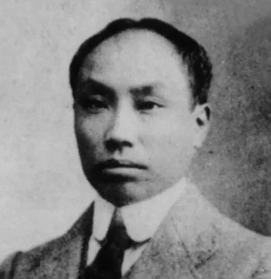 你知道中国共产党最早的三位党员是谁吗？