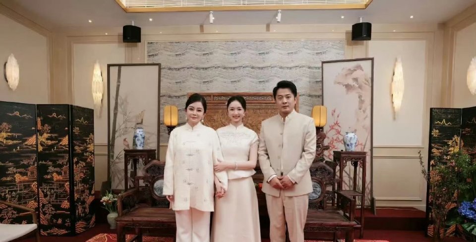 五次退网的辛巴再收徒：2019年，辛巴在演唱会上收韩美娟为徒，后因矛盾分道扬镳；