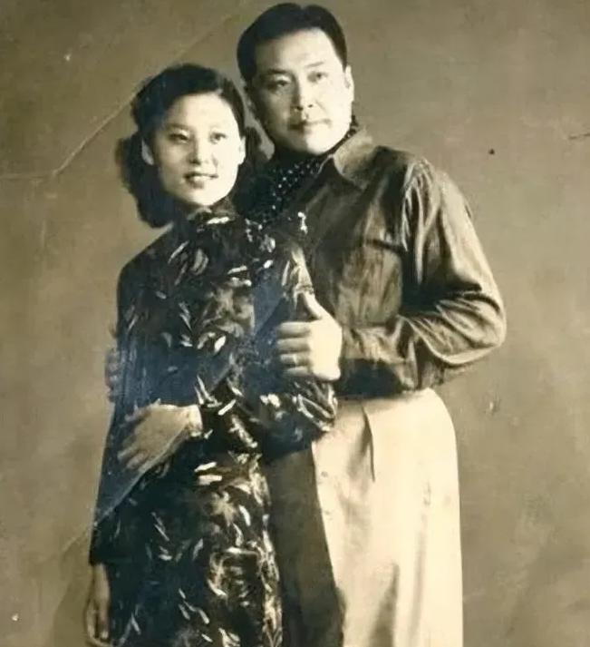 🌞1936年，袁世凯的女儿大婚，进入洞房后，新郎兴致全无，怒骂新娘：“你个