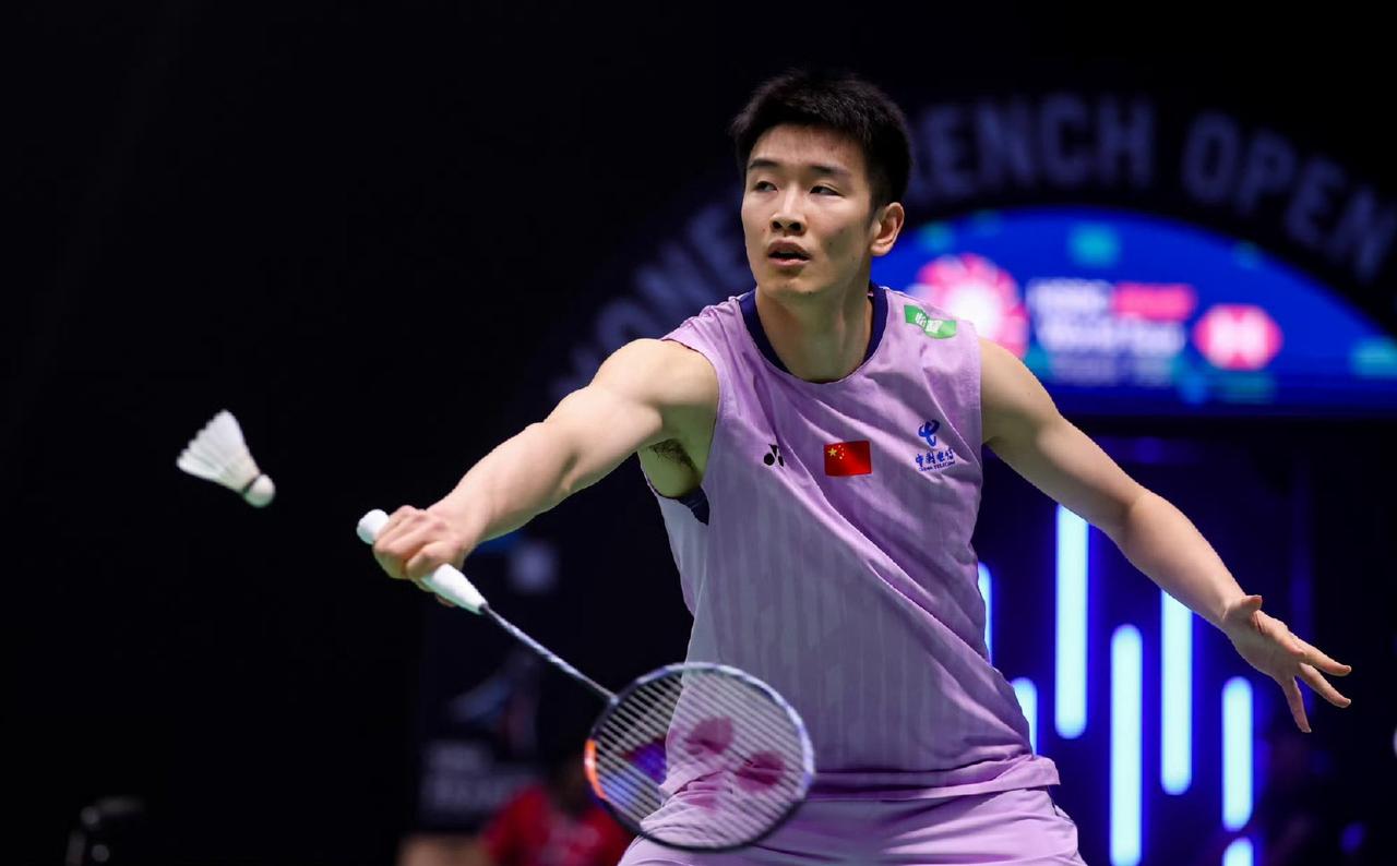 全英公开赛首日三名男单种子一轮游!3月3日，在2026超级1000全英羽毛球公