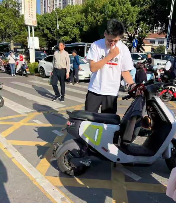 张雪峰去世头七这天，公司总经理武亮发了一篇长文悼念，里面不仅说了对公司未来的安排