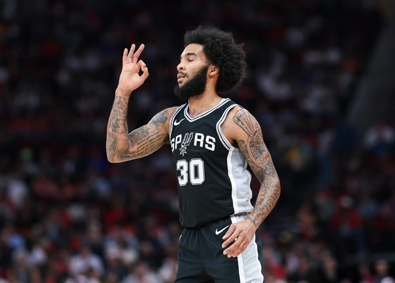 马刺134-132战胜尼克斯，这位草根球员今天一战封神！尚帕尼，24岁，落选