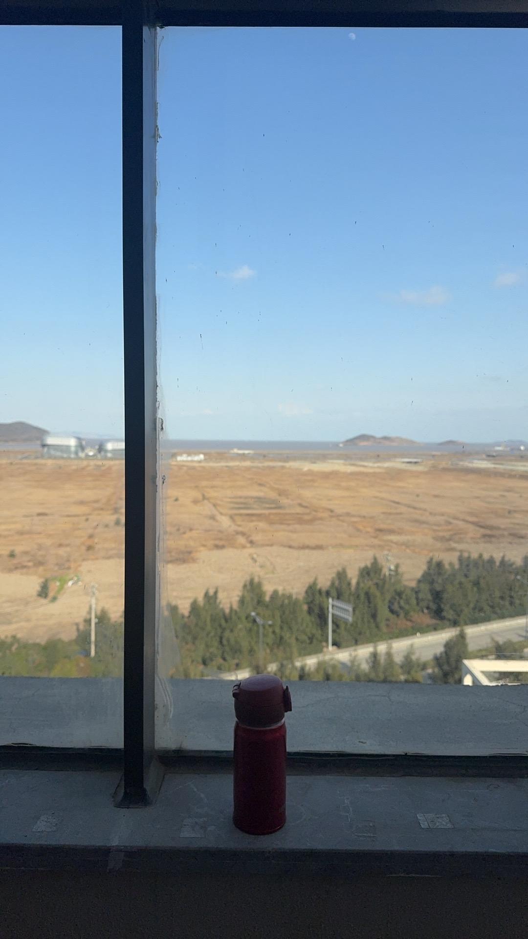 中国现在这个平均工资水平是多少？你到了吗？[捂脸哭][捂脸哭][捂脸哭]2025年