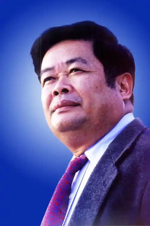 曹德旺坚决反对女儿恋情，缘由并非嫌弃小伙当年，曹德旺的女儿曹艳萍带男友叶舒