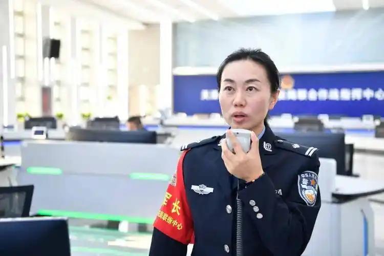 巾帼藏蓝守初心情指一线护平安——记天津公安民警闫海霞闫海霞，1982年2