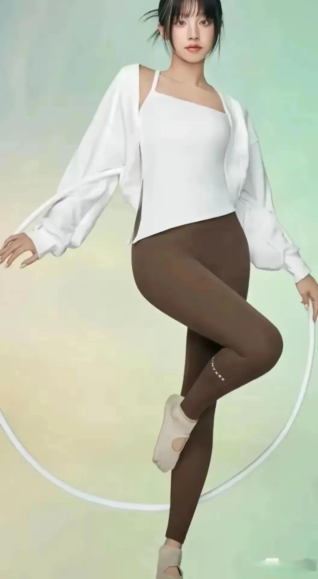 宋雨琦一条瑜伽裤，惊艳半个时尚圈完美身材青春美少女