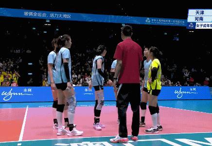 进入决胜局！天津队2-2（25-17/22-25/23-25/25-20）河