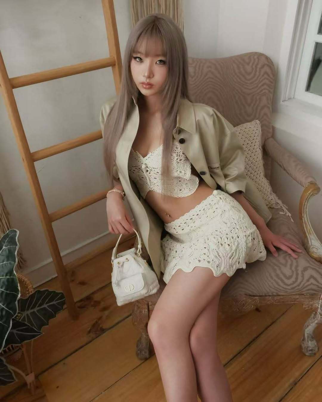 染了新髮色的Elly许曦文​​​Dior​​​