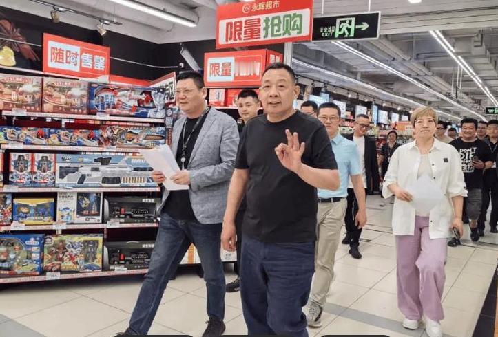 胖东来再招刑释人员：第一批30个，一个都没走8月15日凌晨，于东来在社交平台丢