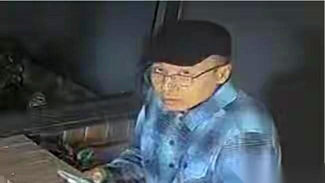 一壶刚烧开的咖啡，直接从头浇下去。对象不是什么仇人，是个才9个月大的婴儿。你