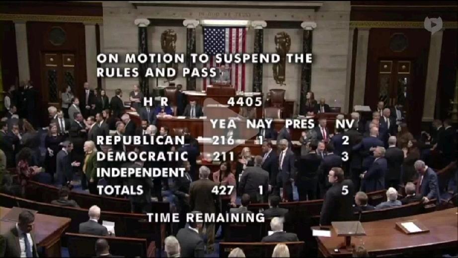 美众议院以427票同意，1票反对以三分之二多数赞成通过立法，迫使司法部公开更多杰