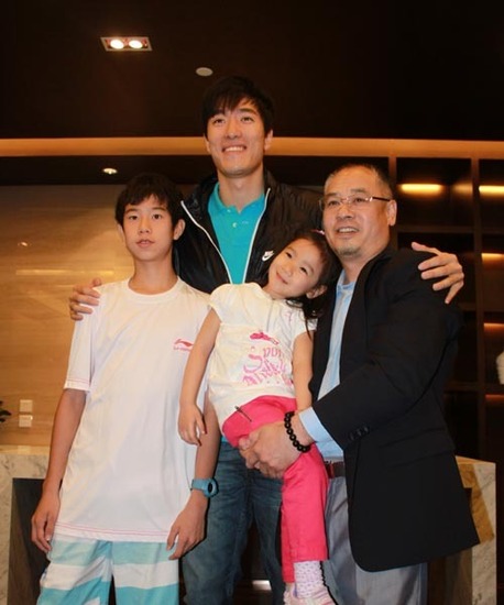 刘翔的前妻葛天，如今35岁依旧单身，没再婚没生子。这段婚姻只维持了9个月，外界猜测满天飞。回头看刘翔