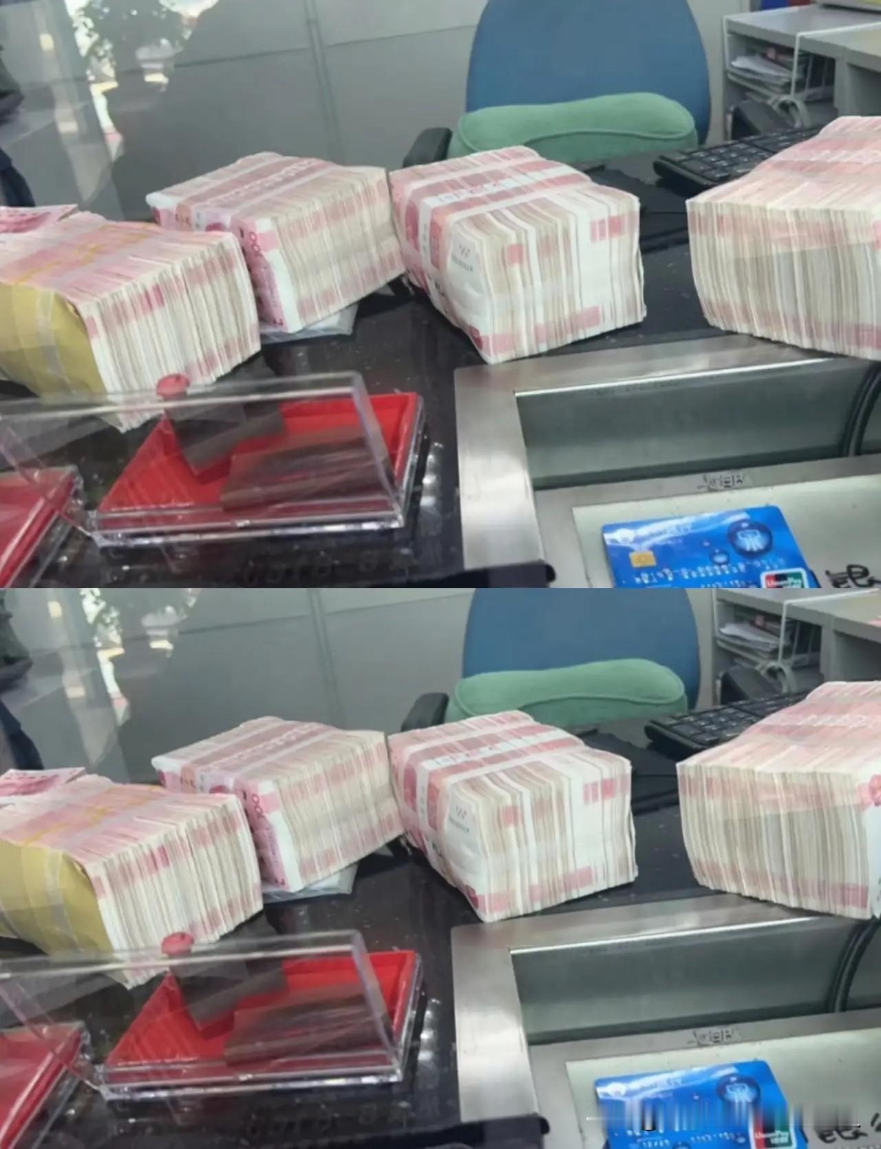 现在的银行真是彻底变天了！我存了五年的40万上个月刚到期，今天去办转存，柜员直