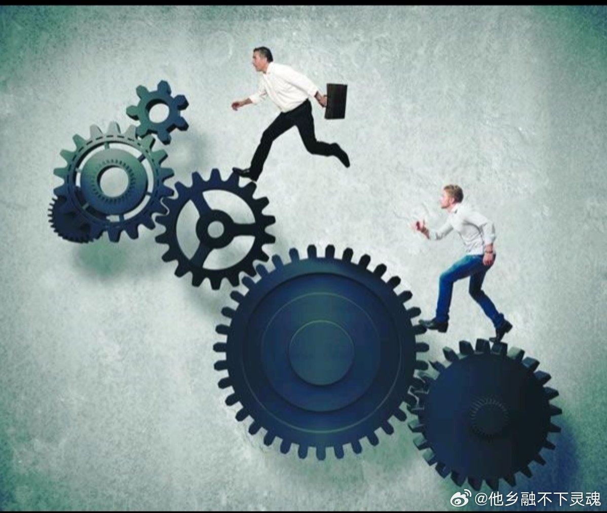 今天无聊，和一喜欢吹牛逼的同事聊天，谈论存钱的问题，他口出狂言说100...