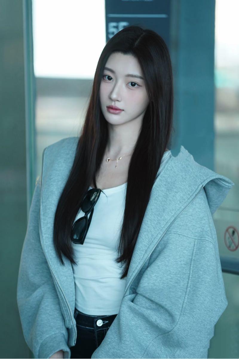 高挑清纯舞蹈生舞蹈生舞蹈生体态艺校舞蹈生清纯舞蹈生舞蹈女大学生舞蹈生写