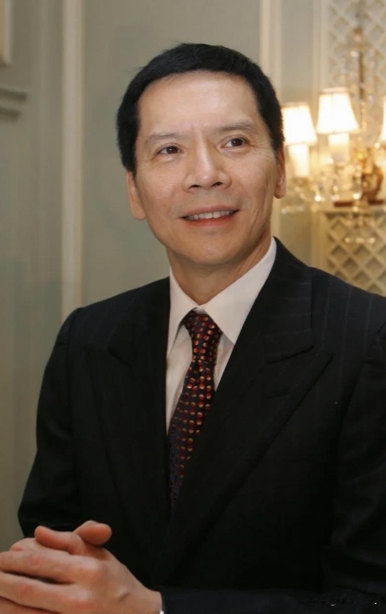 向华强，中国星集团主席。我开过赌场，也拍过赌片，站在老板的角度告诉你：为什么