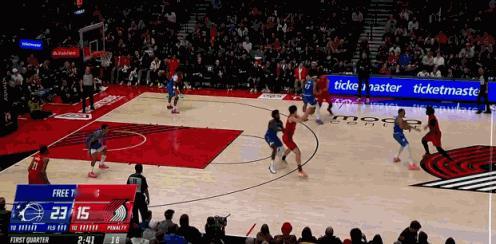 我来啦！杨瀚森轻松完成补篮得分！在今天NBA常规赛开拓者对阵魔术的第一节比赛中