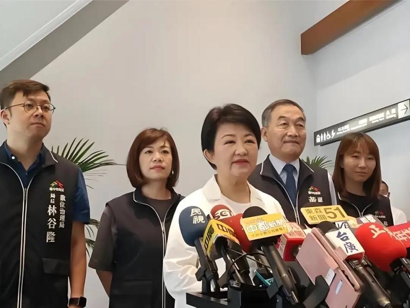 卢秀燕窜访美国时，在谈到两岸关系时，直接暴露自己的立场，表示台湾已经做好了战斗准