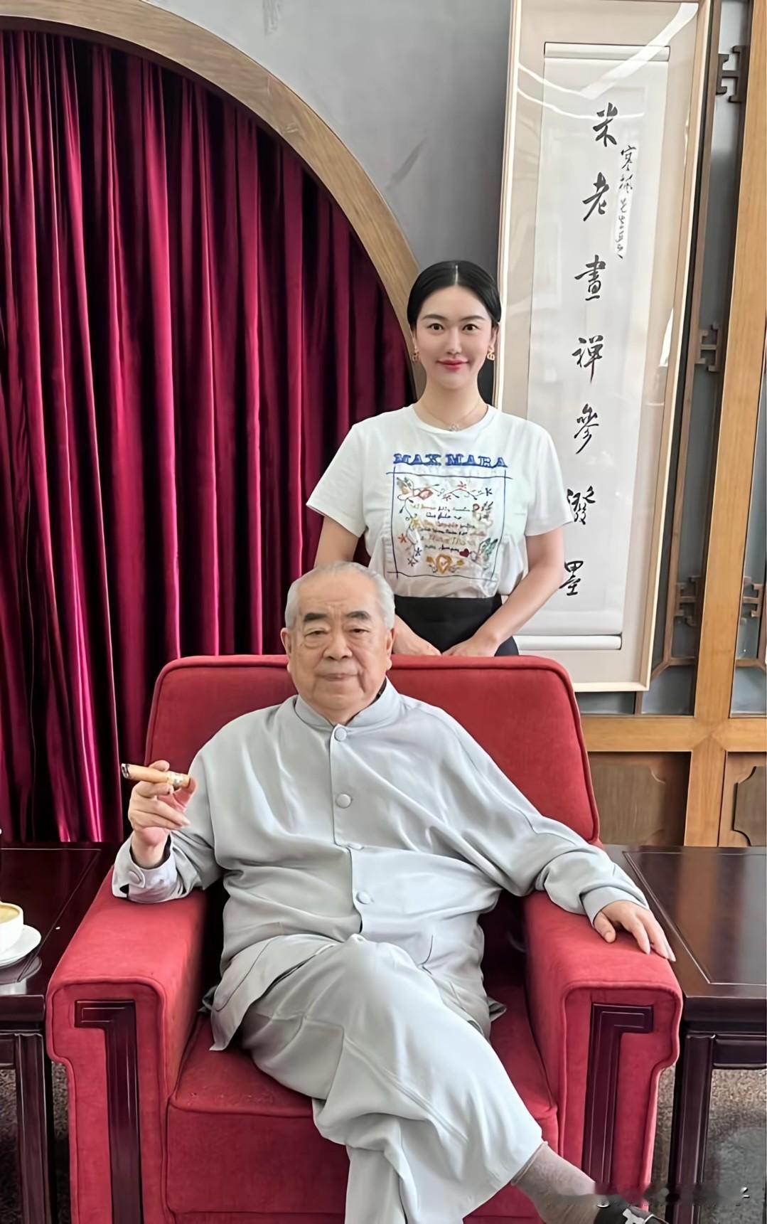 我发现范曾还真是个狠人！不管是有血缘关系的女儿，还是没有血缘关系的继子，全都