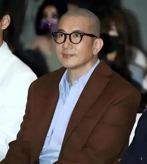 近期徐家遗产相关传闻接连刷屏，不少网友猜测具俊晔与S家人关系早已生分，可最新路透
