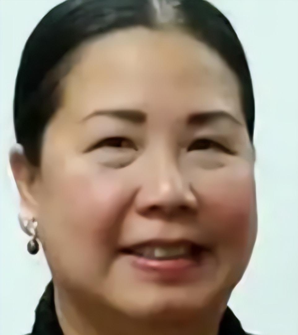 你敢信吗？一个在美国安插在中国潜伏了多年的间谍头子，居然是个天天笑眯眯、热心肠到