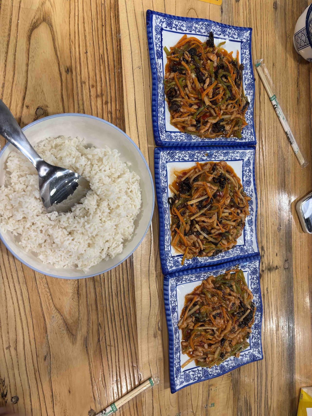 野三坡的超值美味之旅周末，几个朋友约着去保定野三坡放松放松。一路上，大家兴奋