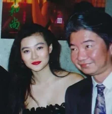 蔡澜一生潇洒但他心里最愧疚的人可能并不是去世的妻子，而是29岁就离世的女