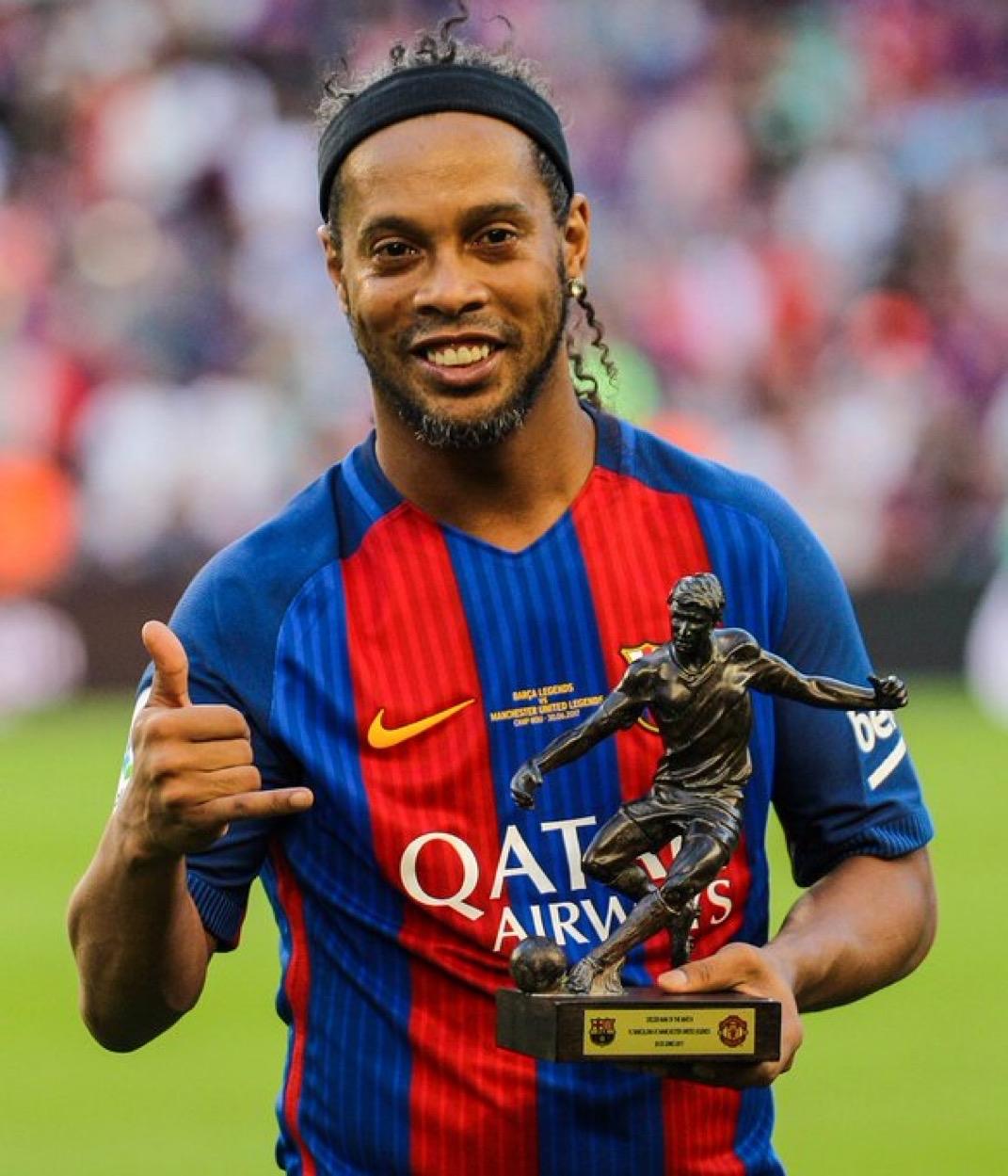 罗纳尔迪尼奥：“有些夜晚，我躺在床上，想着时间怎么过得这么快。我究竟是从什么时候