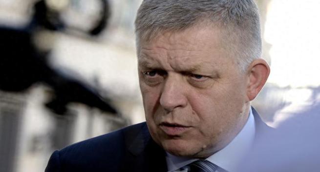 欧盟内部彻底乱套了，斯洛伐克总理菲佐直接跟欧盟硬刚到底，放话只要谁敢打冻结俄罗斯