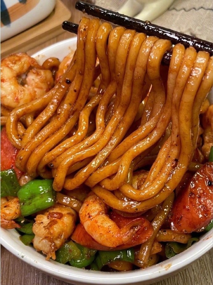 酱汁浓郁好吃到舔盘的虾仁乌冬面！！我的宝藏食谱