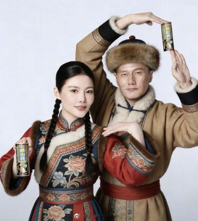 徐冬冬尹子维换上了56个民族服饰看完这组图，只能感叹民间出高手！徐冬冬和尹子维