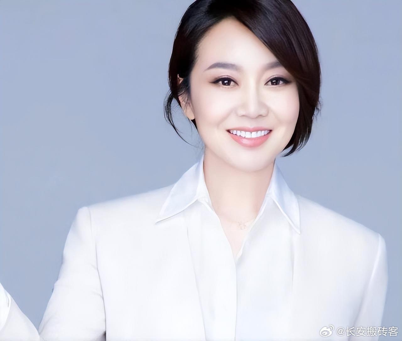 闫妮冲击金鹰视后大满贯金鹰奖这次算是把“去流量化”玩明白了。取消观众喜爱奖，专