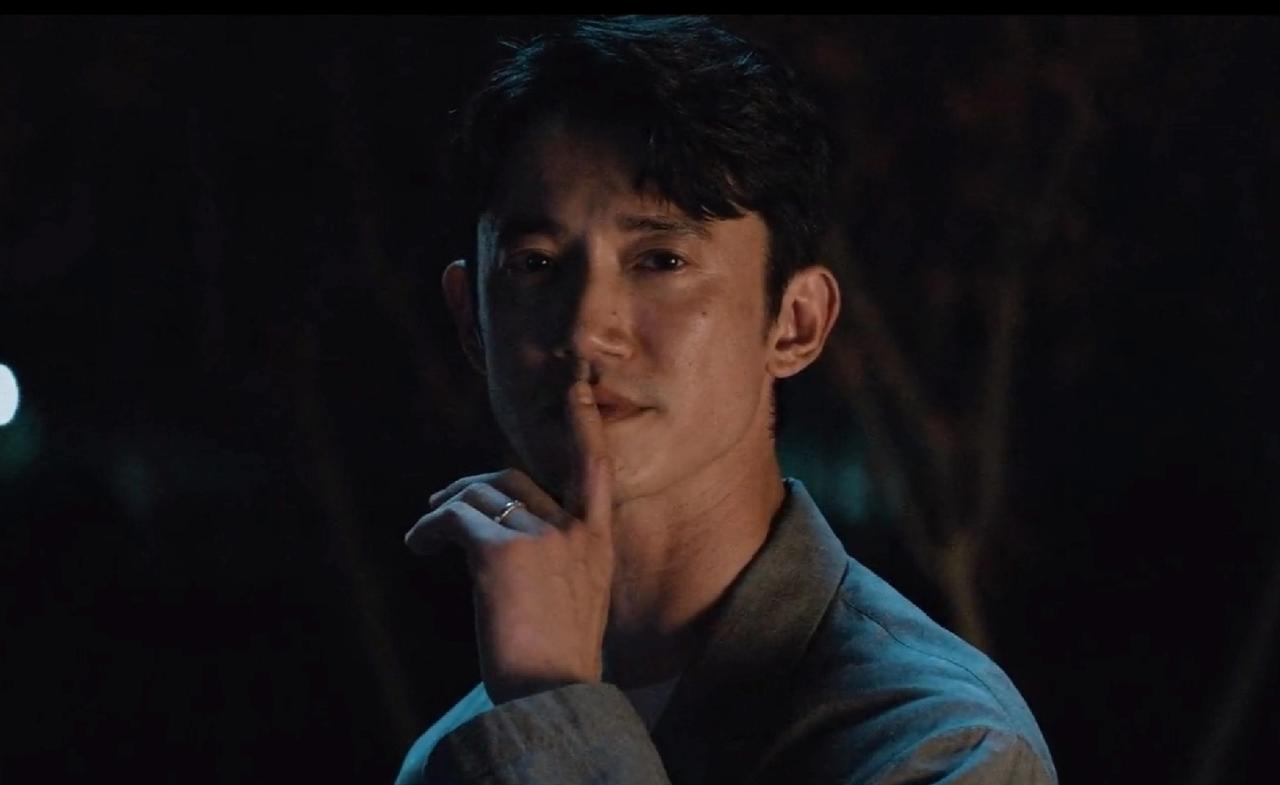 《危险关系》里，但凡被罗梁PUA过的女友都已下线，S无对证了，唯独被关在精神病院