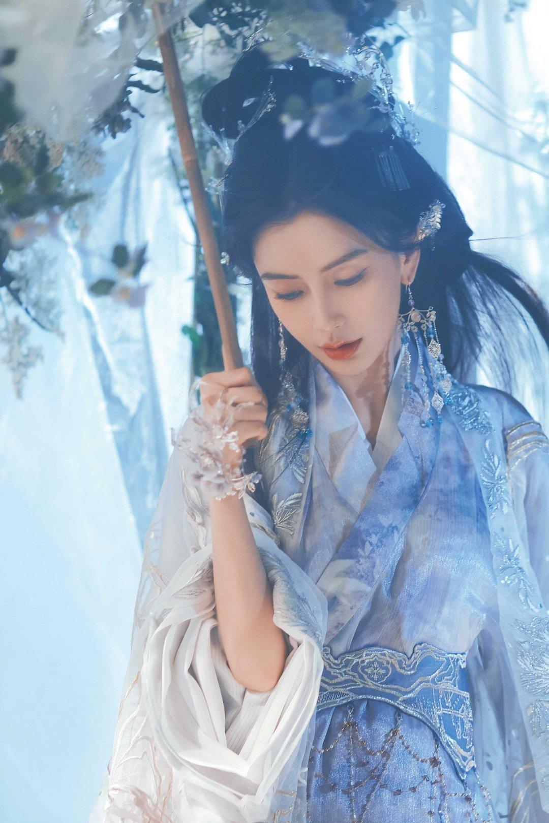 angelababyangelababy一万份的欢喜，每一份都与你有关，世界