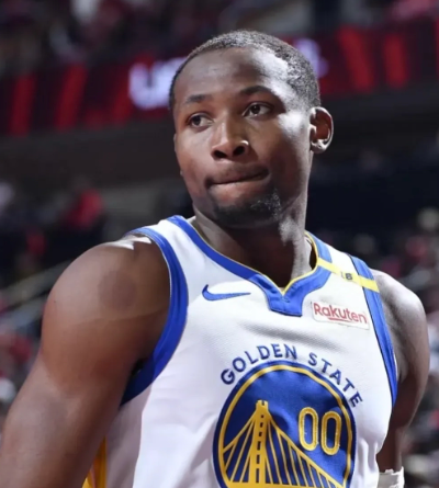 勇士三种方式破局由高到低概率1.扶正库明加，刷刷数据。下个休赛期直接交易，再把