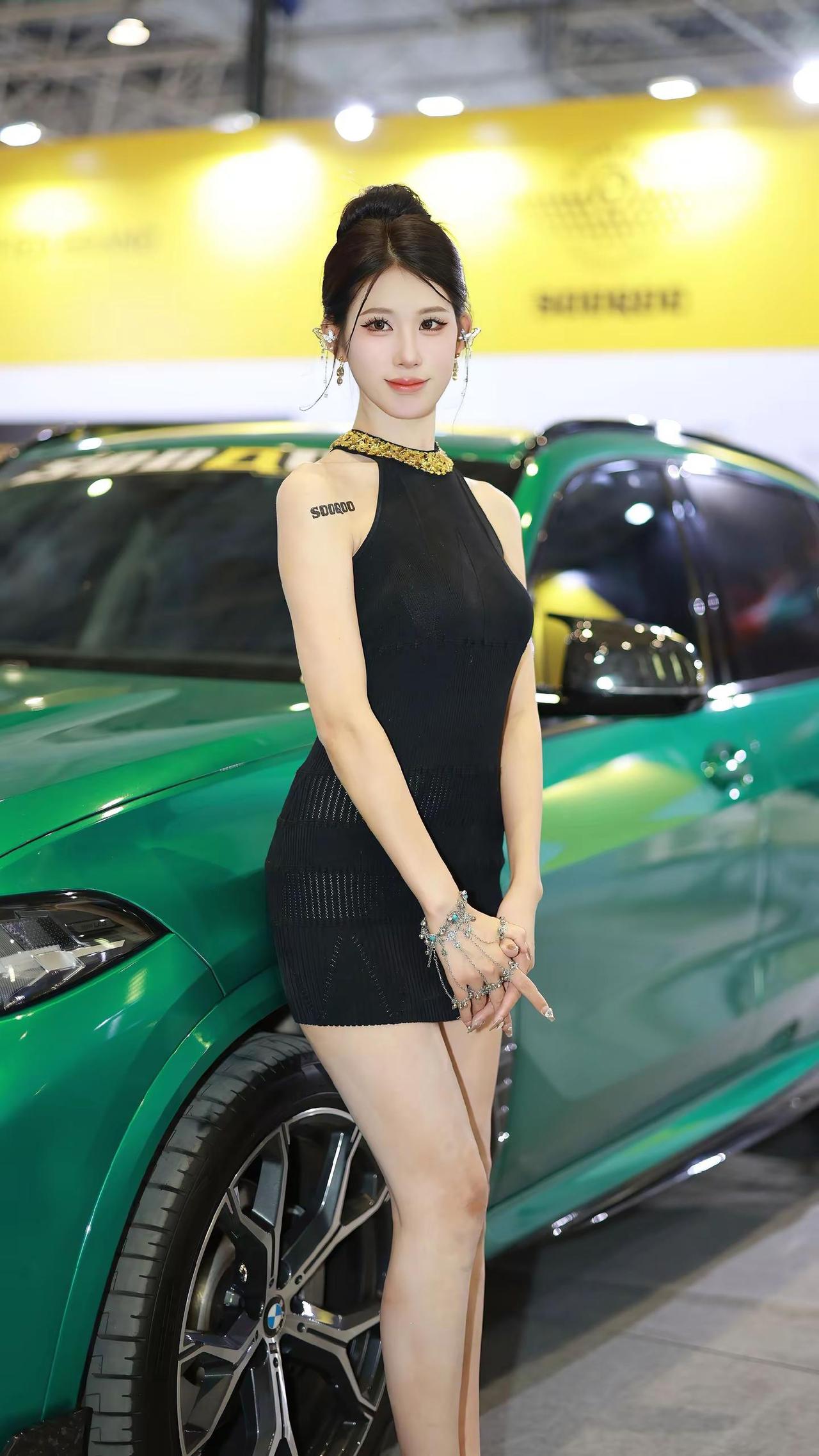 安淇。美女车模