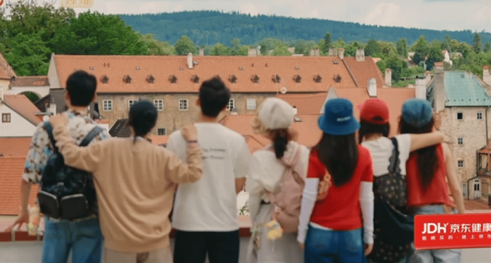 花少7简直绝绝子！节目结束仍让我念念不忘。7人从初见的拘谨，到旅途中亲密无间。那