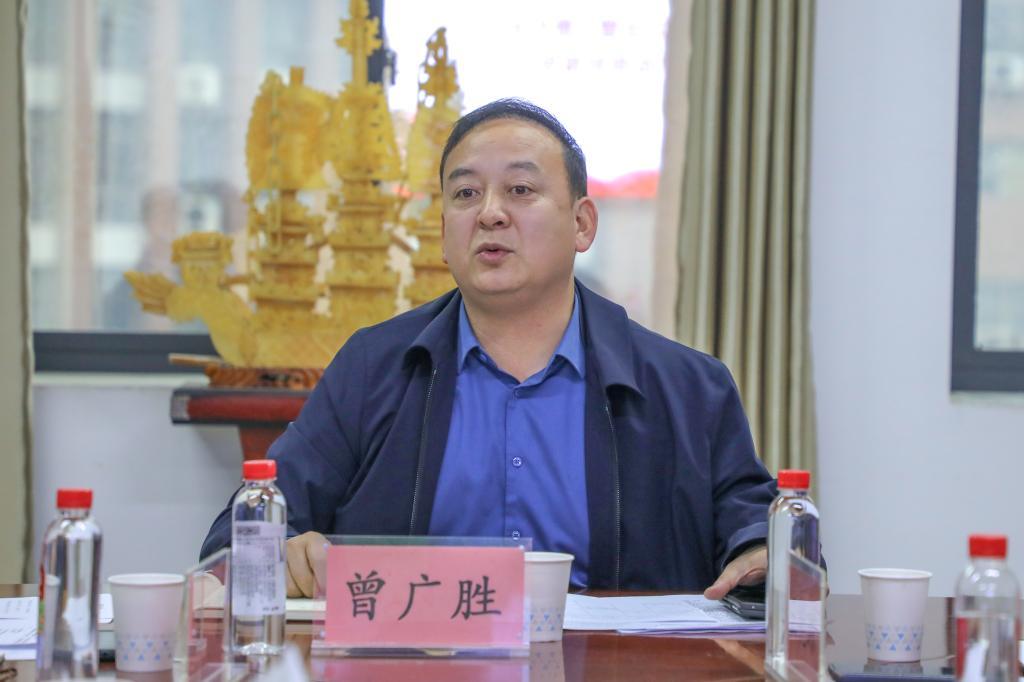 湖南工学院75后校长曾广胜突然卸任，任职仅两年多，去向成谜。根据湖南工学院官