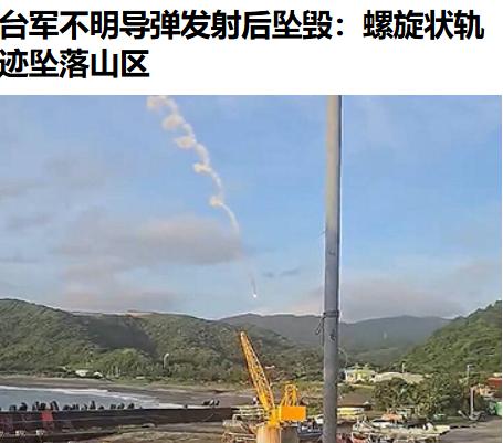 哎呀，对面也掌握了高科技！虽然比三哥的布朗弹稍逊风骚，但这走位也是相当骚了。