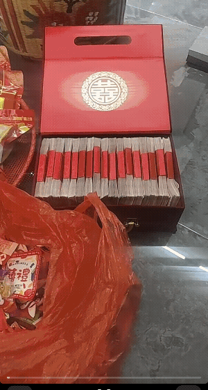 安徽宣城一家庭娶儿媳妇报期过彩礼，因为是第一次操办，也不知道还缺什么。公婆就把准