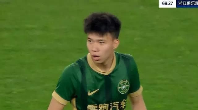 不看不知道，一看吓一跳!中超联赛打到现在，原来王钰栋才是名副其实的射手榜老大